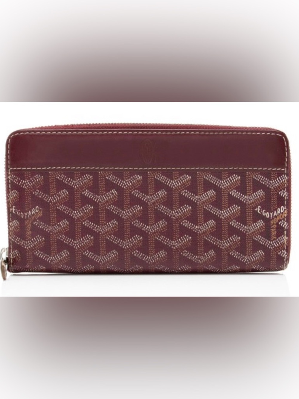 Fashionable Zip-Around Women's Wallet in Burgundy